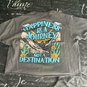 women’s graphic crop top